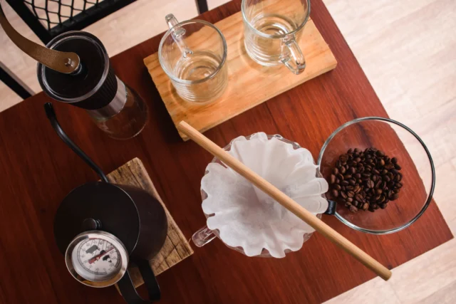 Cada taza es única y especial, cada taza merece su tiempo para extraer lo mas delicado y sutil del café. ¡Esto es amor puro! ❤❤❤ #pourover #cafedeespecialidad #cafedecolombia